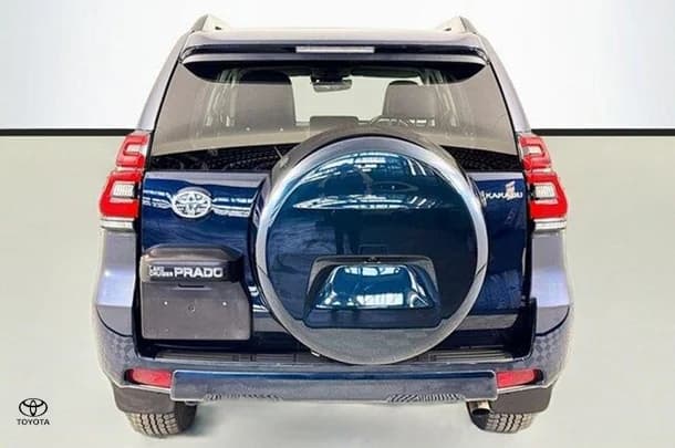 2023 Toyota Prado Kakadu image 7