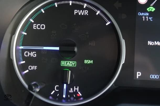 2020 Toyota RAV4 Hybrid GX-2WD image 29