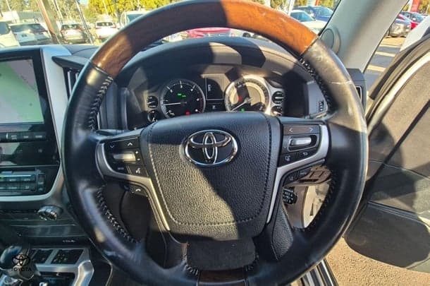2021 Toyota Landcruiser Sahara image 14