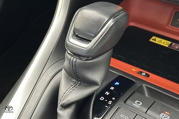 2022 Toyota RAV4 Edge AWD image 17
