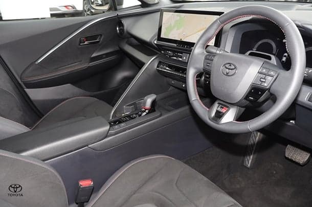 2023 Toyota C-HR Hybrid GR-S image 19