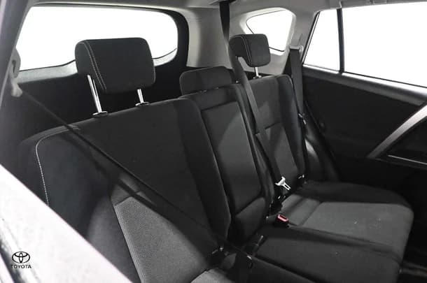 2018 Toyota RAV4 GXL AWD image 19