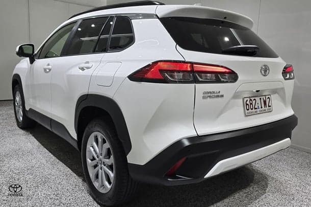 2023 Toyota Corolla Cross Petrol GXL image 4