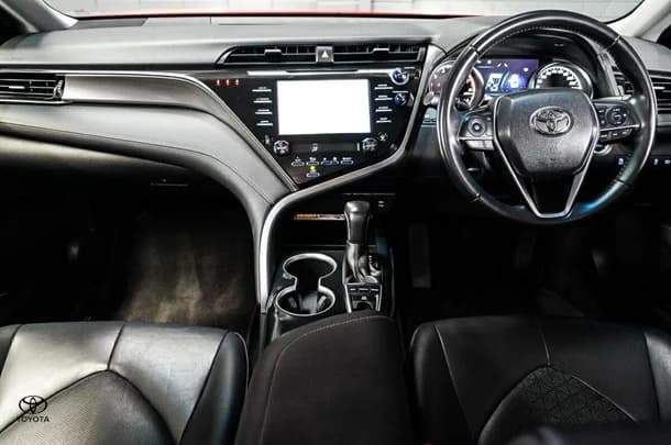 2019 Toyota Camry SX image 10