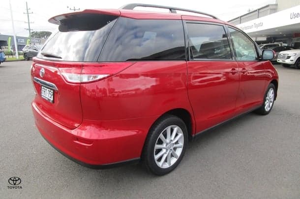 2019 Toyota Tarago GLX image 4