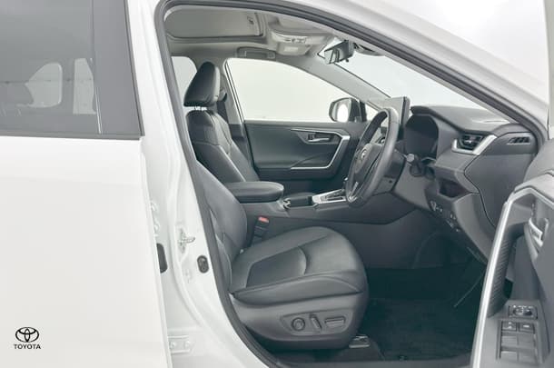 2022 Toyota RAV4 Cruiser 2WD image 15