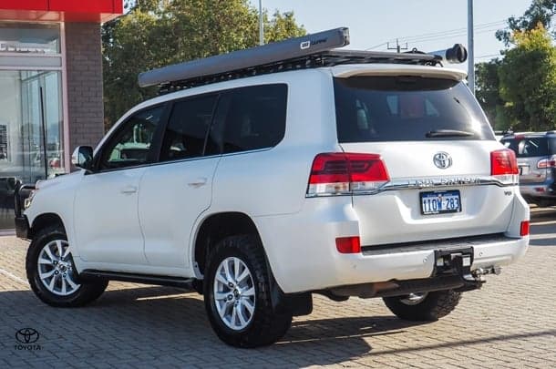 2021 Toyota Landcruiser VX image 2