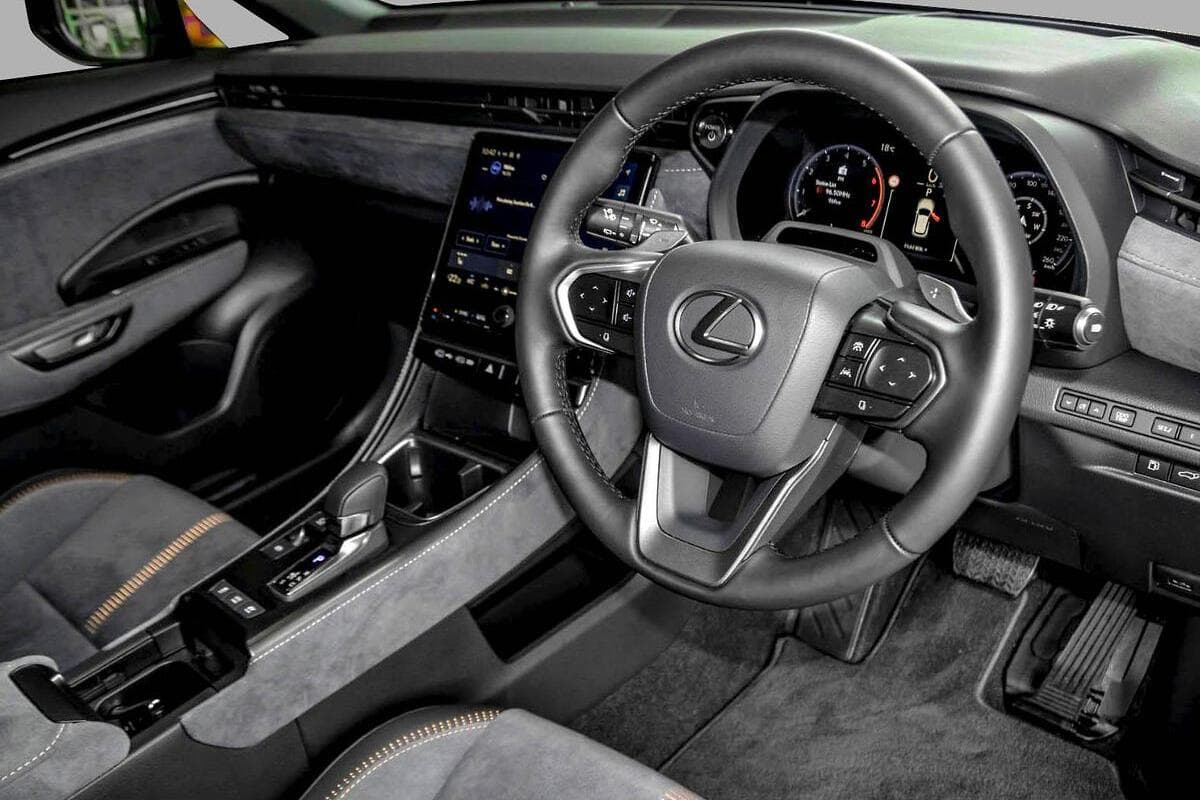 2025 Lexus LBX Sports Luxury Auto 2WD image 6