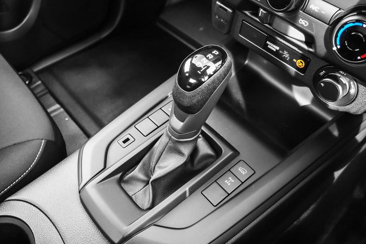 2024 Isuzu D-MAX SX Auto 4x4 MY24 image 19