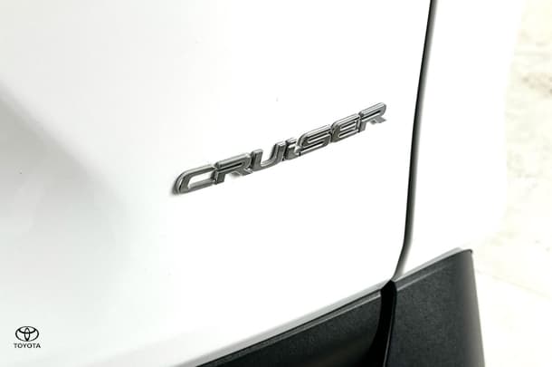 2022 Toyota RAV4 Cruiser 2WD image 37