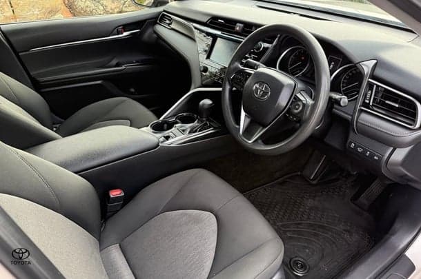 2019 Toyota Camry Ascent image 7
