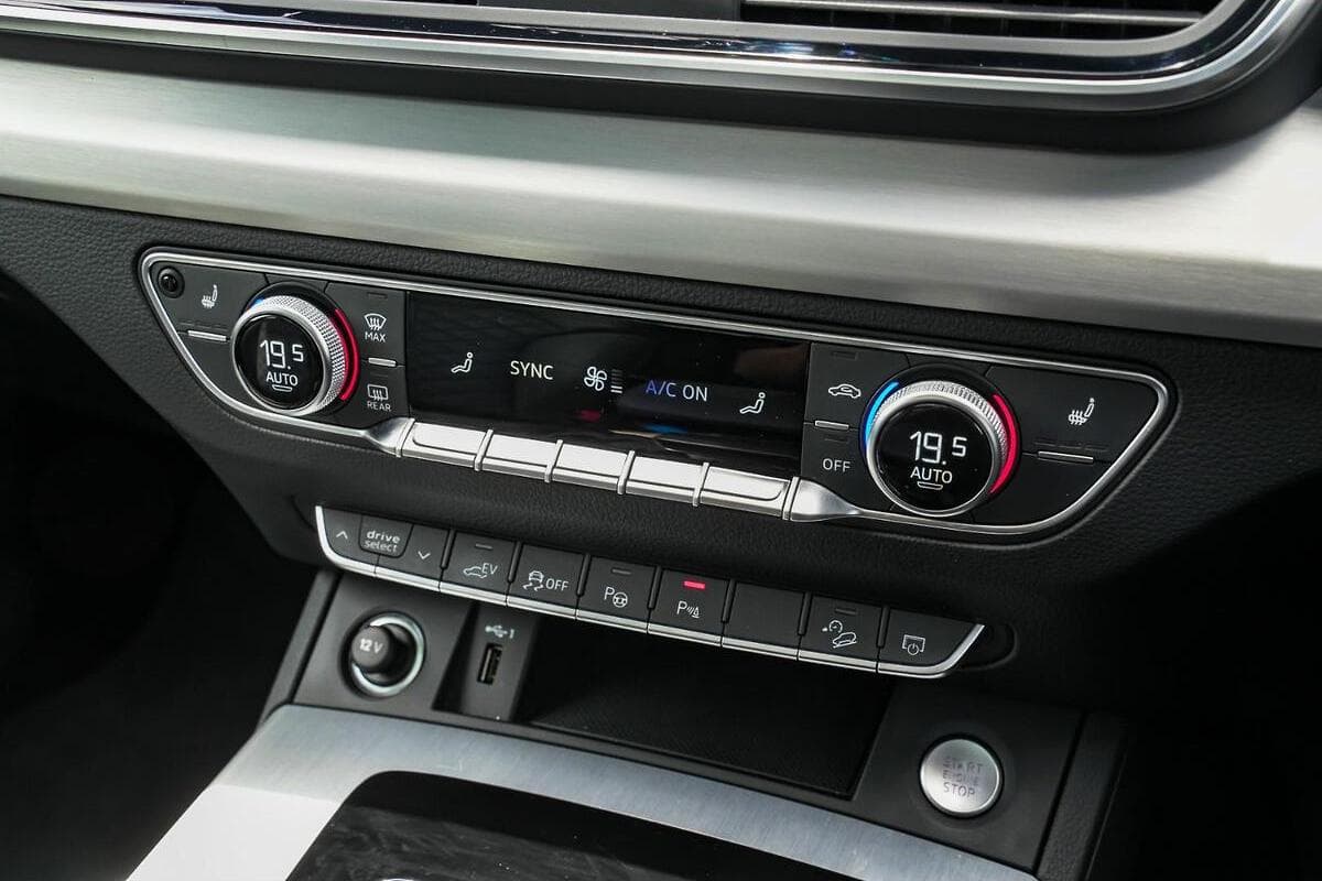 2025 Audi Q5 55 TFSI e S Line Auto quattro ultra MY25 image 12