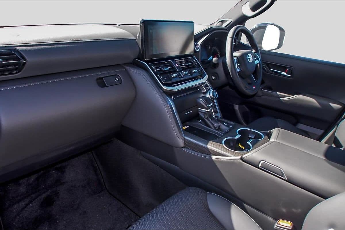 2025 Toyota Landcruiser GR Sport Auto 4x4 image 6