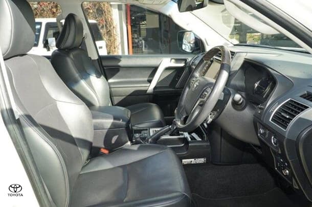 2019 Toyota Prado Kakadu image 8