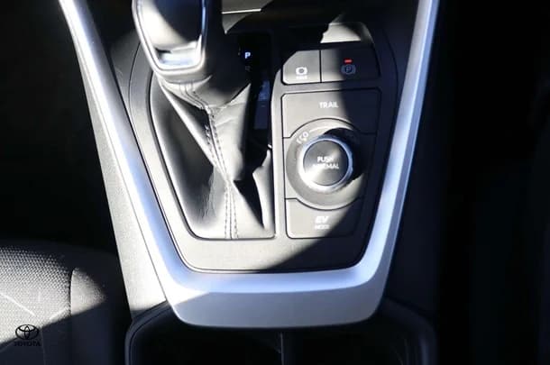 2023 Toyota RAV4 Hybrid GXL AWD image 28