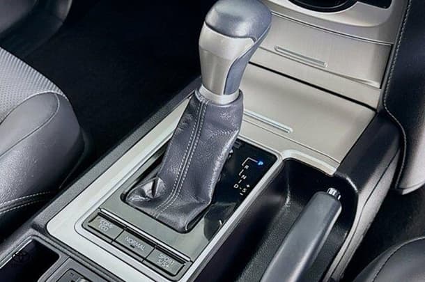 2019 Toyota Prado Kakadu image 16