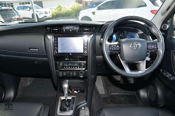 2023 Toyota Fortuner Crusade image 17