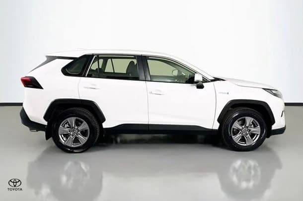 2023 Toyota Rav4 Hybrid GX image 11