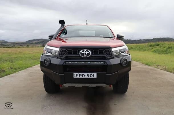 2018 Toyota Hilux 4x4 Rugged X image 2