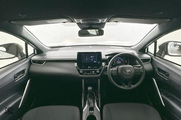 2022 Toyota Corolla Cross Petrol GX image 2