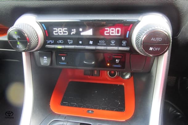 2021 Toyota Rav4 Hybrid Edge AWD image 17