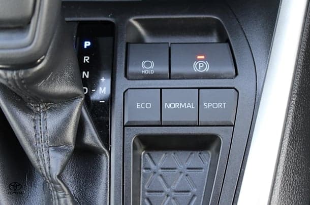 2020 Toyota RAV4 GX-2WD image 22