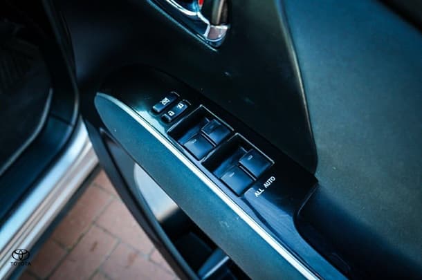 2019 Toyota Tarago GLi image 12