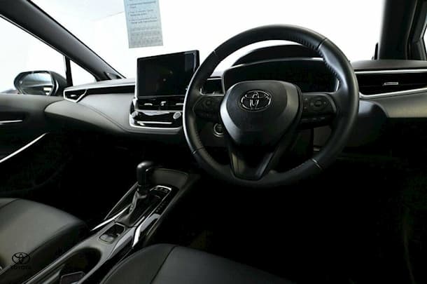 2022 Toyota Corolla Sedan Hybrid ZR image 19
