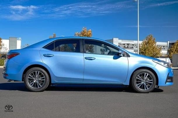 2016 Toyota Corolla Sedan SX image 3