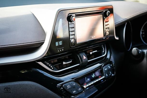 2017 Toyota C-HR L3 image 24