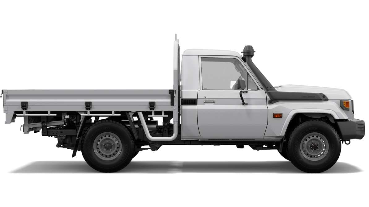 2024 Toyota LandCruiser 79 WorkMate Single-Cab Cab-Chassis image 2