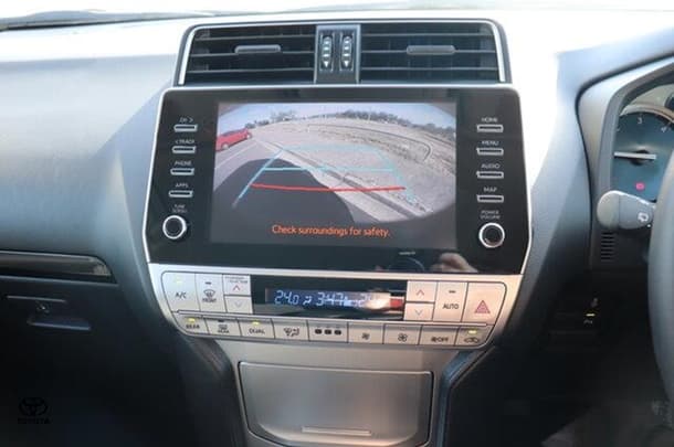 2021 Toyota Prado GXL image 18