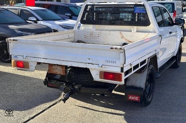 2022 Toyota HiLux 4x4 SR image 5