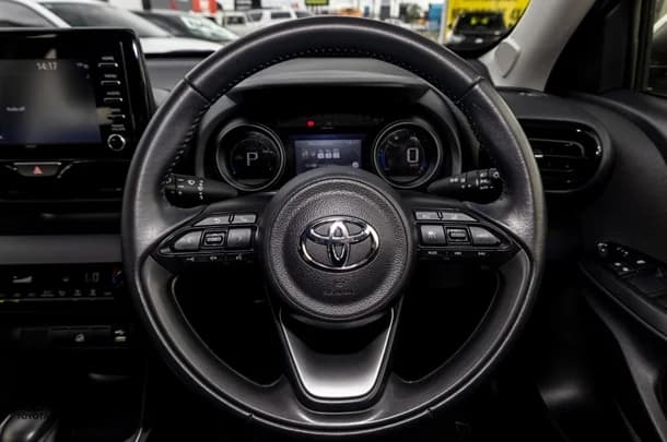 2020 Toyota Yaris Cross Hybrid GX image 11