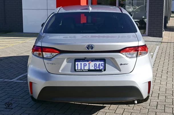 2025 Toyota Corolla Sedan Hybrid Ascent Sport image 5