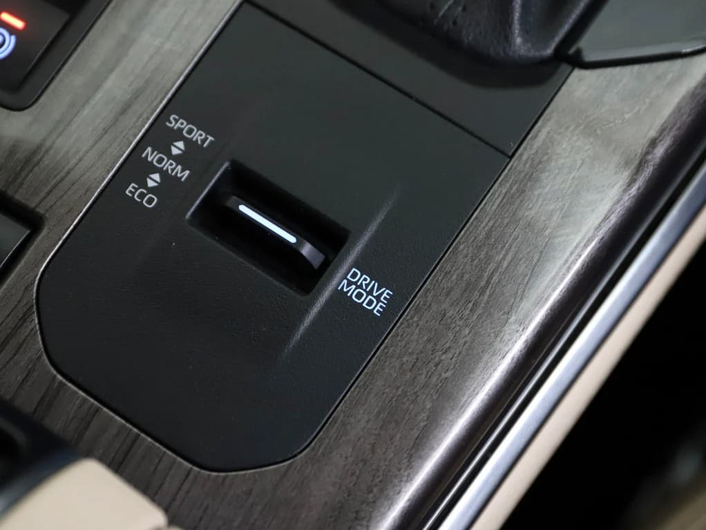 2021 Toyota Kluger Hybrid AWD GRANDE image 16