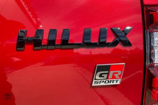 2023 Toyota Hilux GR Sport image 6