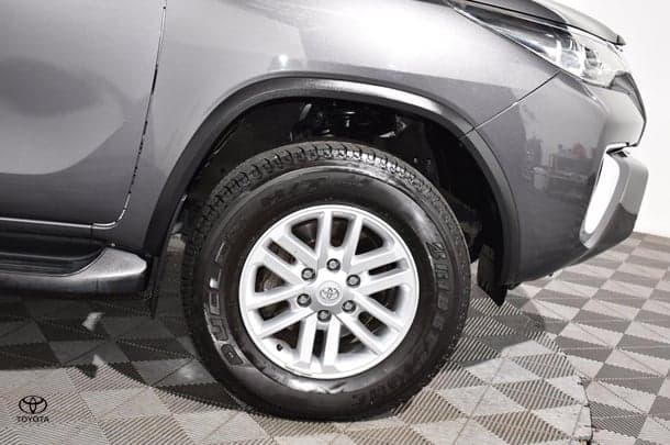 2018 Toyota Fortuner GXL image 18