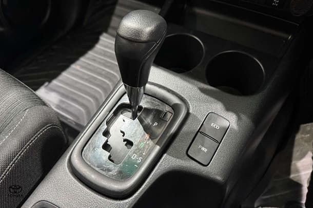 2022 Toyota Hilux SR image 20