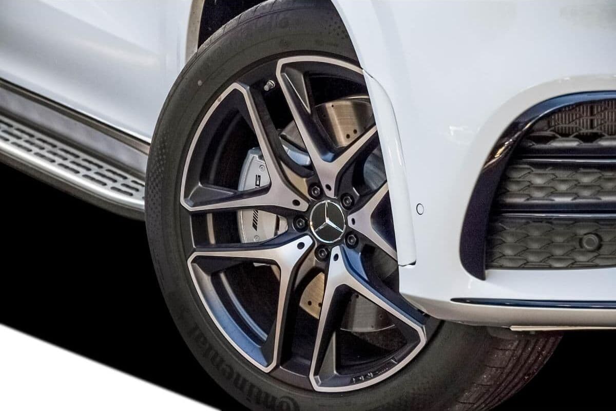 2025 Mercedes-Benz GLE-Class GLE53 AMG Auto 4MATIC+ image 8