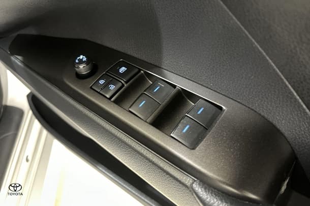 2023 Toyota Camry Hybrid Ascent image 12