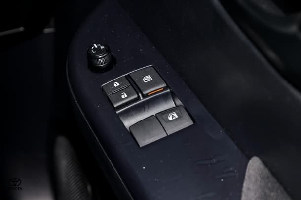 2024 TOYOTA Hilux 4x2 Workmate image 13