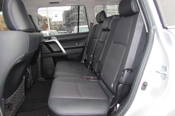 2023 Toyota Prado VX image 21