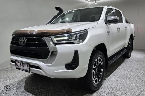 2022 Toyota Hilux SR5 image 6