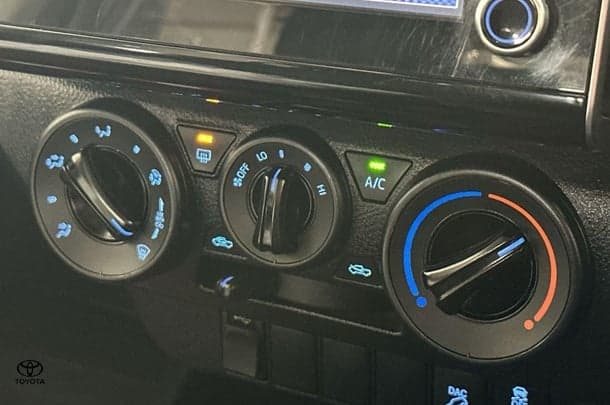 2022 Toyota Hilux SR image 20