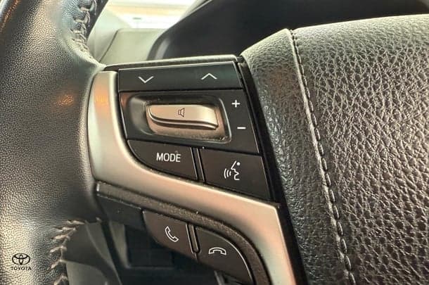2022 Toyota Prado GXL image 26