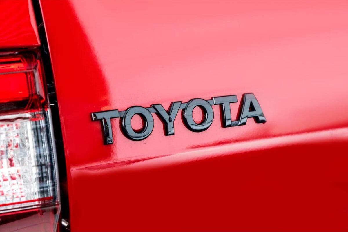 2024 Toyota Hilux GR Sport Auto 4x4 Double Cab image 13