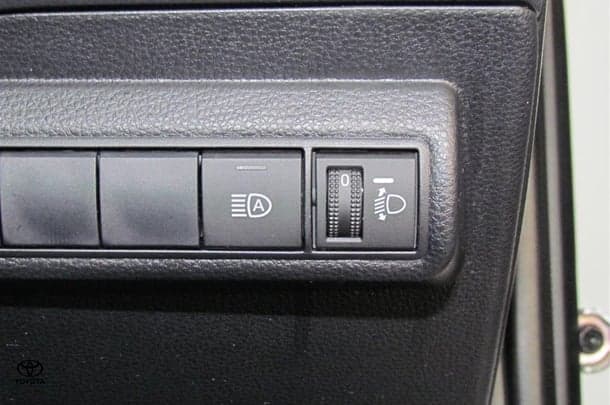 2022 Toyota Corolla Sedan Hybrid Ascent Sport image 11