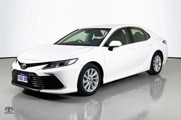 2023 Toyota Camry Ascent image 4