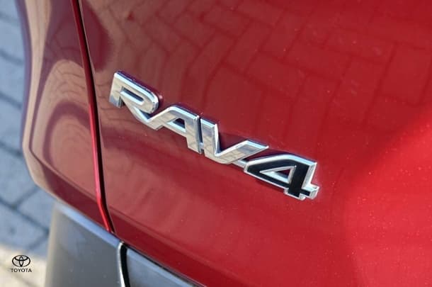 2019 Toyota RAV4 GX image 14